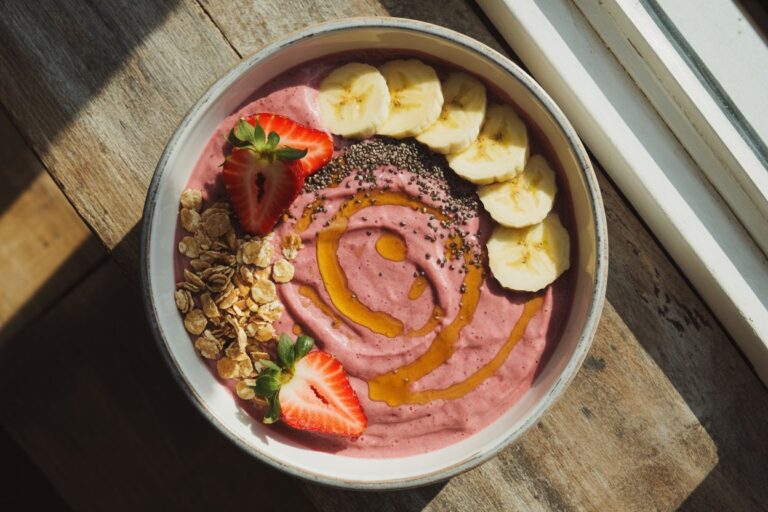 Strawberry Banana Smoothie Bowl