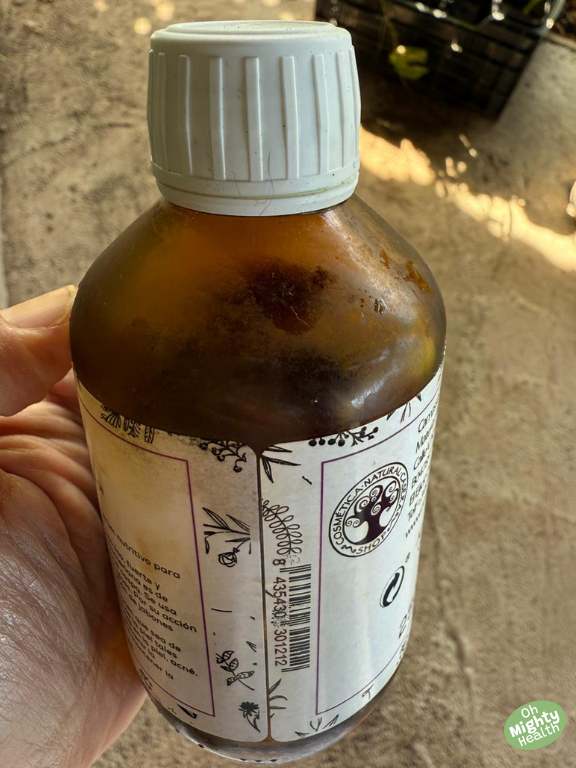 Castor Oil on Face Overnight: What Happens, What to Avoid & Best Tips