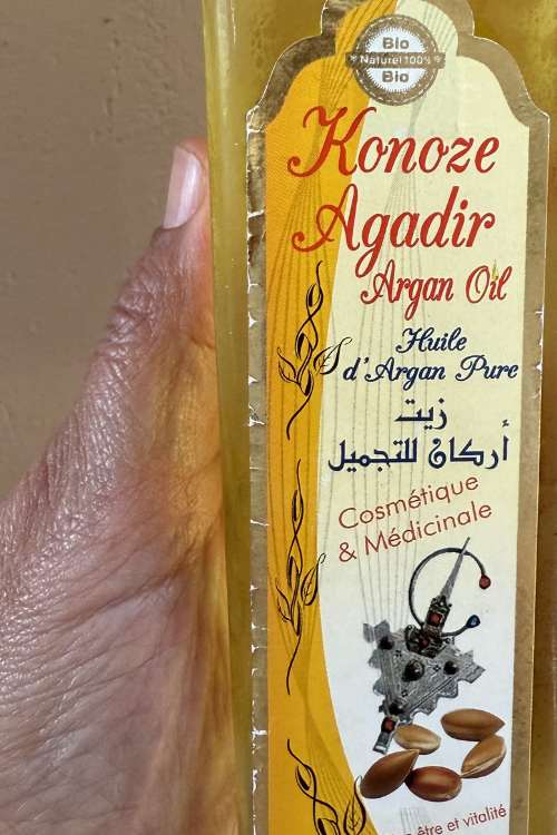 Best natural oils for face: argan oil