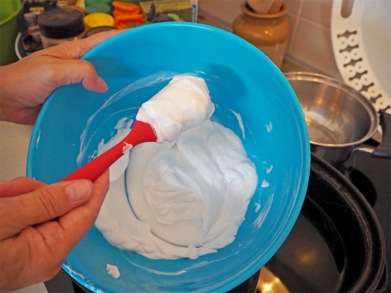 Moisturizer cream thickened