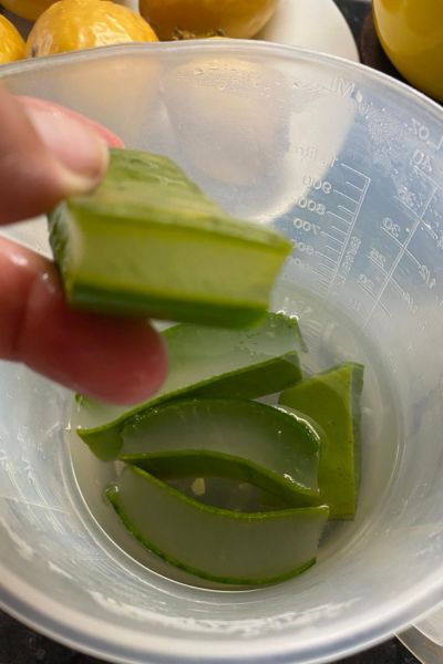 Aloe vera gel for face serum.