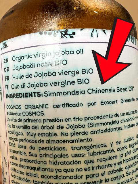 Best natural oils for face: jojoba oil